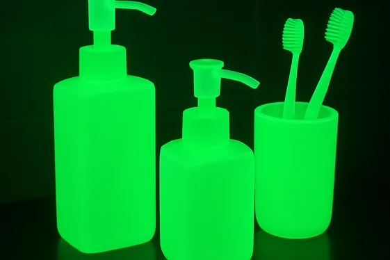 Ghoulish Green Glowing Toiletries illustration