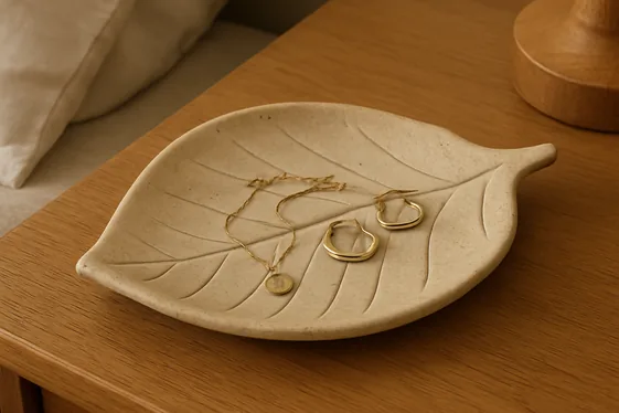 Simple Clay Dish for Mom’s Jewelry illustration